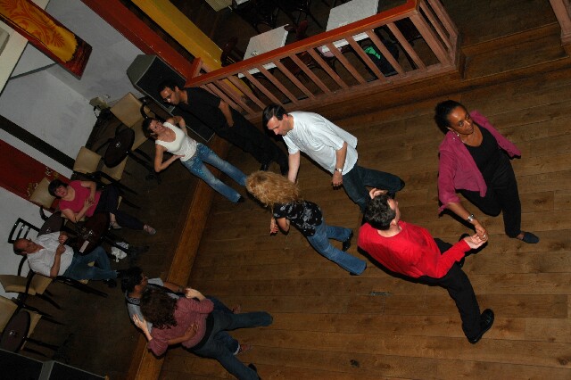 min 2006 05 02 latino 122